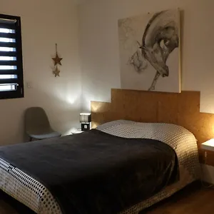 D'hote Proche Couette-café Yvias
